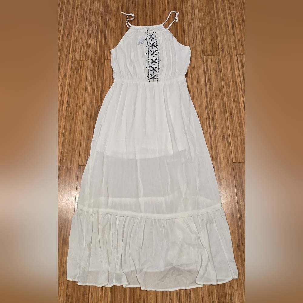 NWT Maurices White Maxi Dress